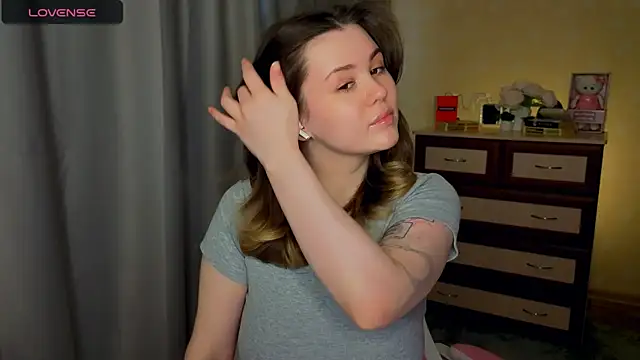 cutie mili online show from 04-22-26, 09:38