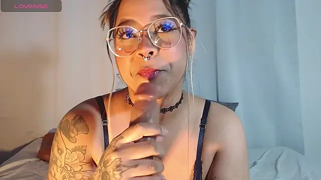 Snapshot of Ninatejeiros chatting on 07-19-26, 10:56 Ninatejeiros online show from 07-19-26, 10:56