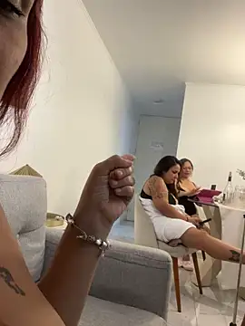 LISA BULLOCK  online show from 11-21-25, 07:40