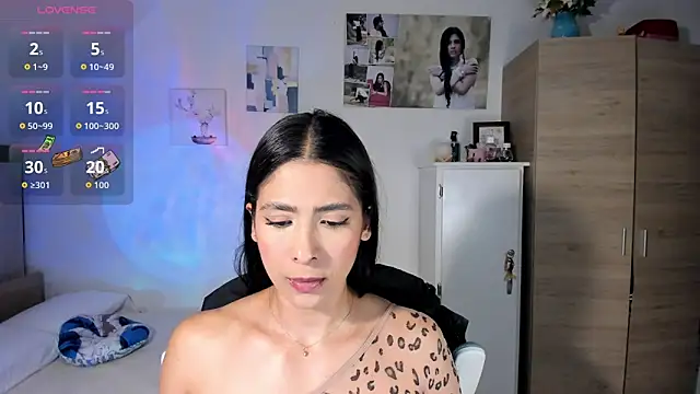 VeronikaOlsen online show from 10-11-25, 07:26