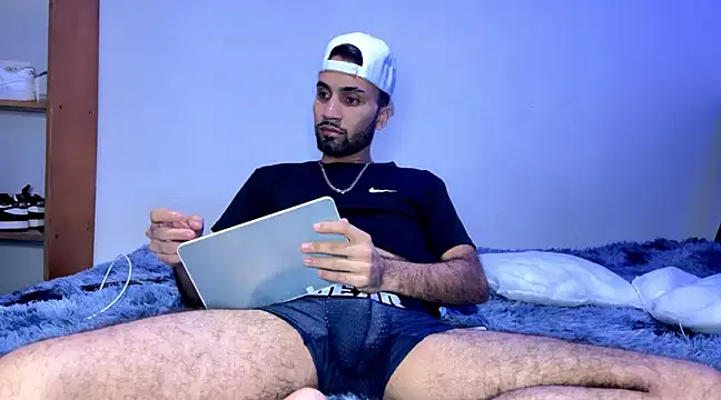 Dar milk online show from 02-28-25, 04:54