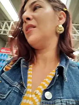 scarlett moore online show from 11-17-25, 02:21