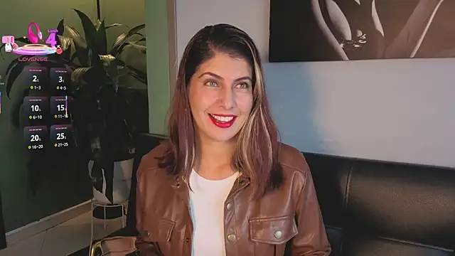 scarlett moore online show from 04-17-26, 04:32