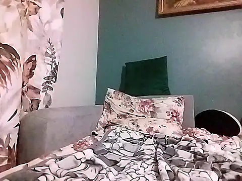 OwlosionyMisiek1991 online show from 10-19-25, 04:37