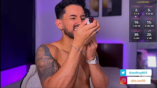 AxelKing1326 online show from 11-26-25, 10:21