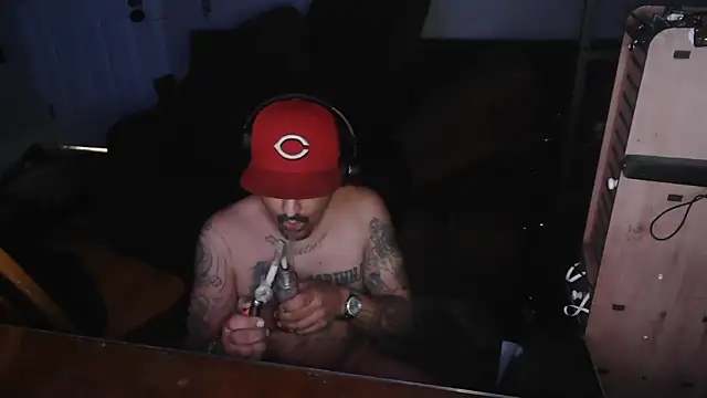 Snapshot of jess2fuck chatting on 10-27-25, 07:04 jess2fuck online show from 10-27-25, 07:04