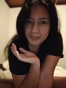 bunnyD21 online show from 08-09-26, 05:57