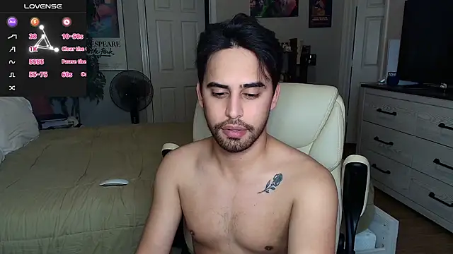 Snapshot of thonylewys chatting on 06-11-26, 11:02 thonylewys online show from 06-11-26, 11:02