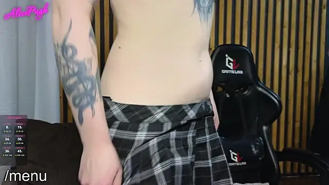 Snapshot of alicepugh chatting on 02-10-25, 04:58 alicepugh online show from 02-10-25, 04:58