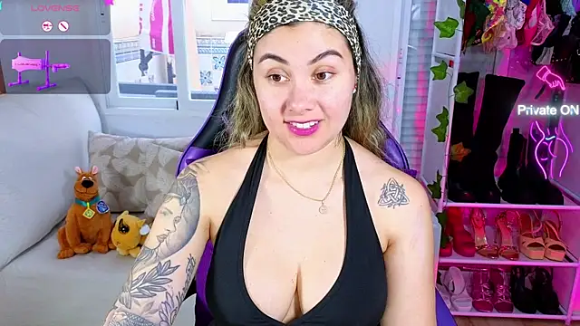 Tawny cox online show from 02-11-25, 10:47