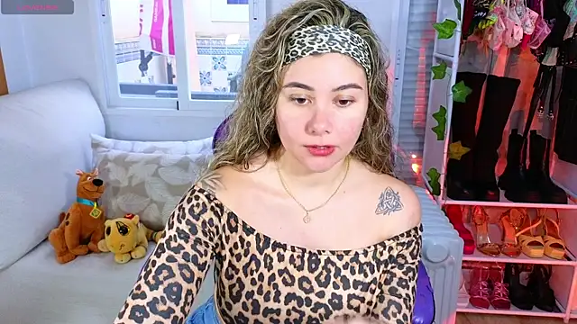 Tawny cox online show from 02-27-25, 01:28