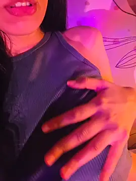 Snapshot of aloneathome chatting on 02-24-26, 01:12 aloneathome online show from 02-24-26, 01:12