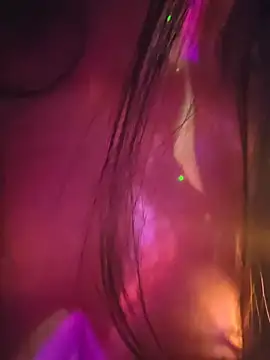 Snapshot of aloneathome chatting on 03-10-26, 02:32 aloneathome online show from 03-10-26, 02:32