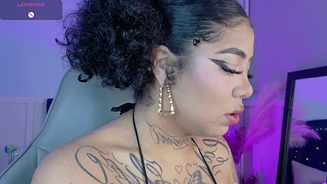 Snapshot of foxxy-lov3 chatting on 10-16-25, 12:24 foxxy-lov3 online show from 10-16-25, 12:24