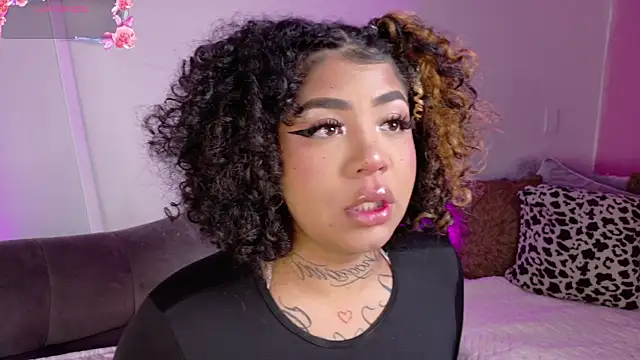 foxxy-lov3 online show from 02-24-26, 01:45