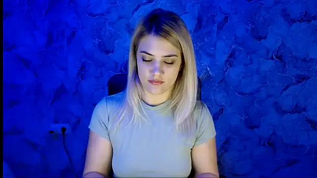 nika gold1 online show from 11-30-25, 01:23