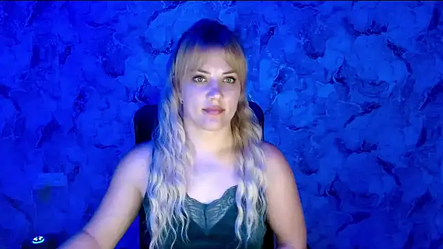Snapshot of nika_gold1 chatting on 07-08-26, 05:13 nika gold1 online show from 07-08-26, 05:13