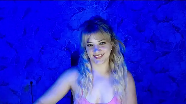 Snapshot of nika_gold1 chatting on 07-13-26, 07:46 nika gold1 online show from 07-13-26, 07:46