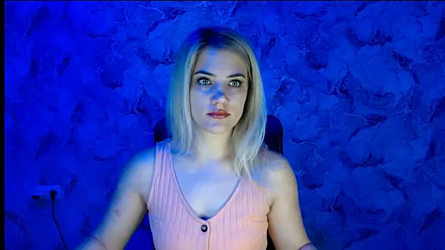 nika gold1 online show from 10-28-25, 12:26