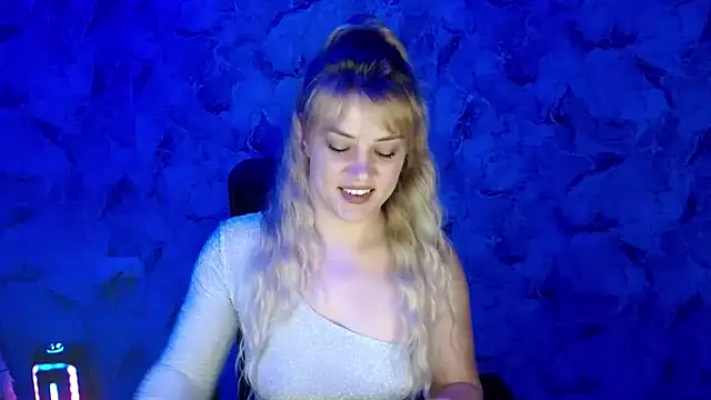 Snapshot of nika_gold1 chatting on 07-28-26, 06:31 nika gold1 online show from 07-28-26, 06:31