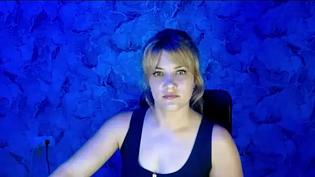 Snapshot of nika_gold1 chatting on 07-15-26, 03:08 nika gold1 online show from 07-15-26, 03:08