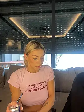 SexOnMyLvL online show from 03-25-26, 12:04