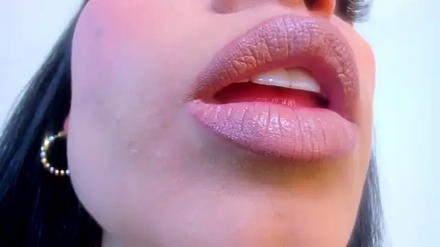 dominique21  online show from 11-06-25, 04:16