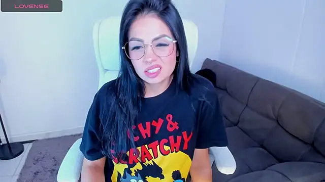 dominique21  online show from 03-18-25, 05:02