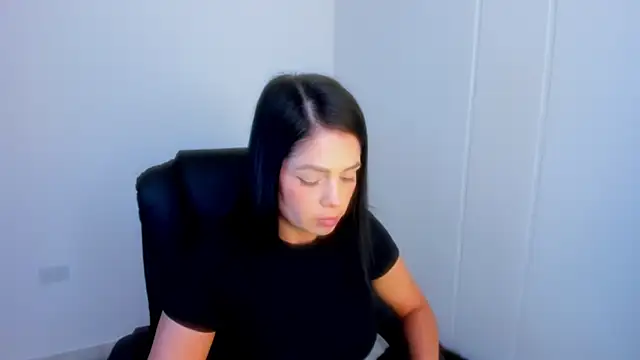 dominique21  online show from 02-27-26, 11:15