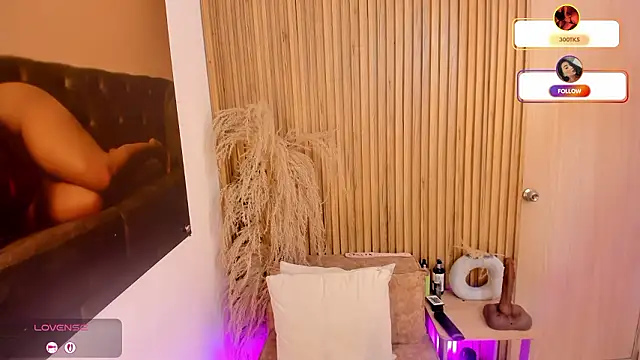 sofhiaa adaams online show from 03-03-26, 10:39