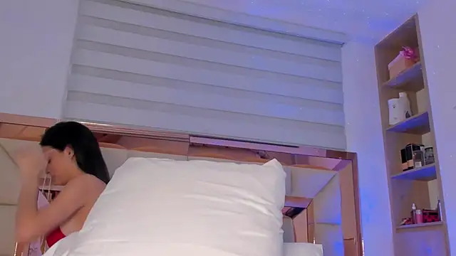 violetta-brown1 online show from 01-24-25, 03:22