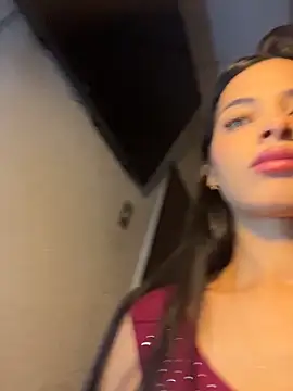 Snapshot of violetta-brown1 chatting on 04-18-26, 12:35 violetta-brown1 online show from 04-18-26, 12:35