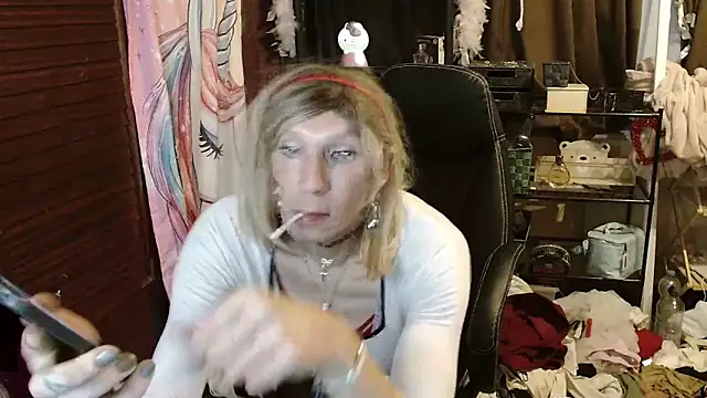 Ombeline1 online show from 10-29-25, 06:01