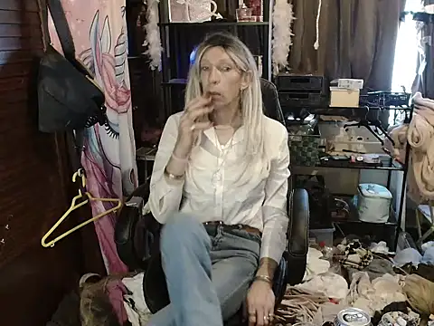 Ombeline1 online show from 11-27-25, 12:27