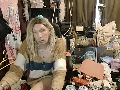 Ombeline1 online show from 11-15-25, 02:21