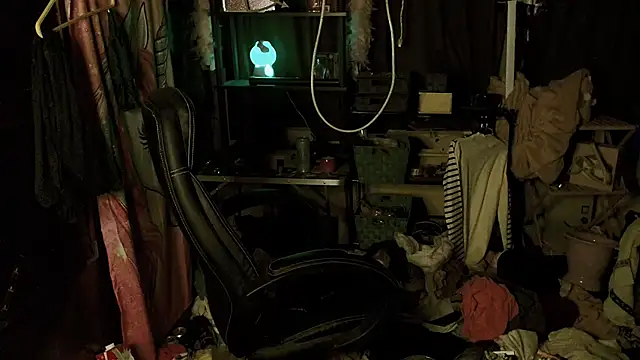 Ombeline1 online show from 11-10-25, 11:21