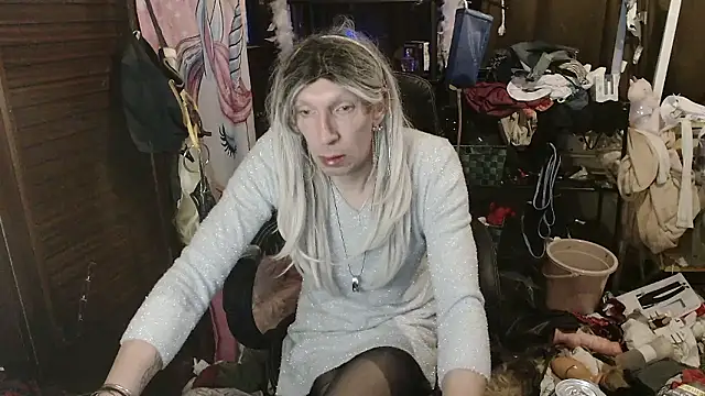 Ombeline1 online show from 01-11-26, 07:15