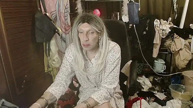 Ombeline1 online show from 12-19-25, 05:04