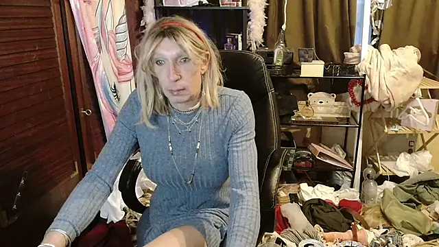 Ombeline1 online show from 10-25-25, 04:51