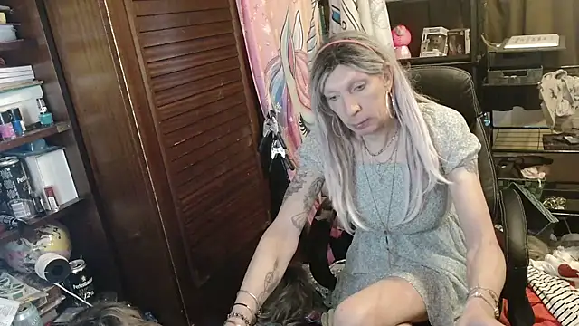 Ombeline1 online show from 04-13-26, 05:44