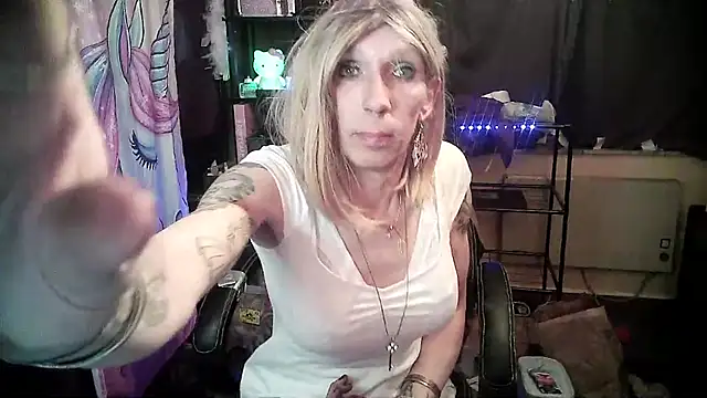 Ombeline1 online show from 03-19-25, 06:44