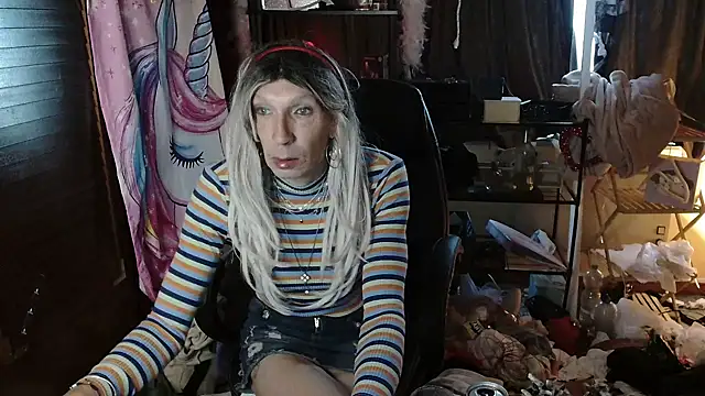 Ombeline1 online show from 10-24-25, 06:34