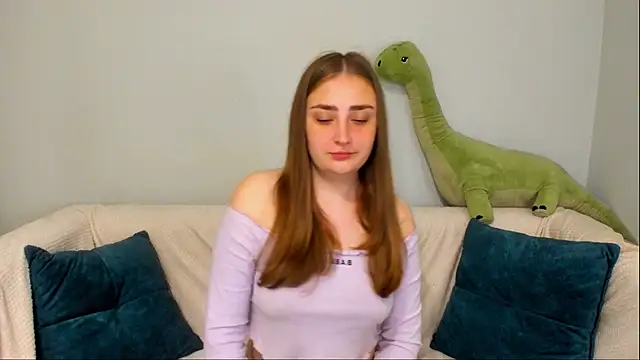 Snapshot of MilliStrii chatting on 05-16-26, 02:10 MilliStrii online show from 05-16-26, 02:10