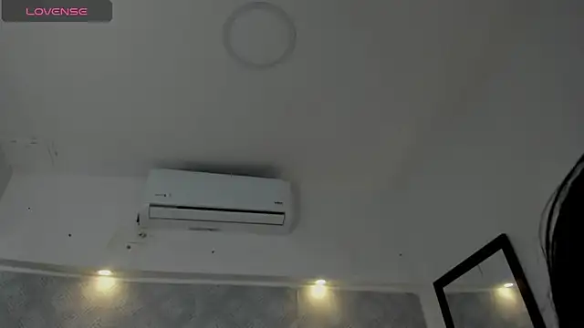 Snapshot of Camilaa_Sanchez_ chatting on 10-16-25, 11:18 Camilaa Sanchez online show from 10-16-25, 11:18