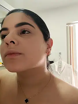 Lia Hurley online show from 11-01-25, 06:13