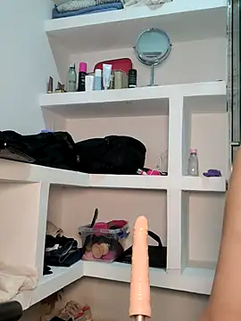 Lia Hurley online show from 09-23-25, 03:30