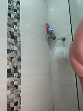 Lia Hurley online show from 03-12-26, 12:09