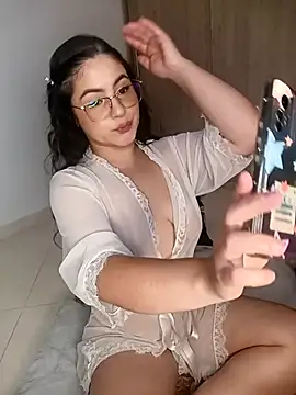 Lia Hurley online show from 02-23-26, 01:44