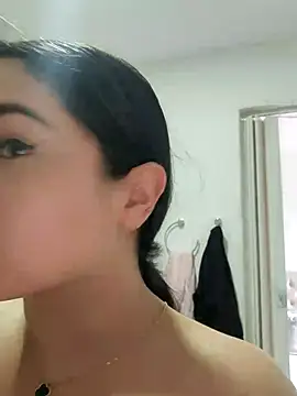 Lia Hurley online show from 12-01-25, 04:08