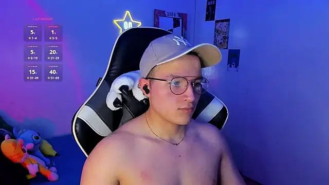 Snapshot of AustinSummerr chatting on 01-15-25, 01:31 AustinSummerr online show from 01-15-25, 01:31